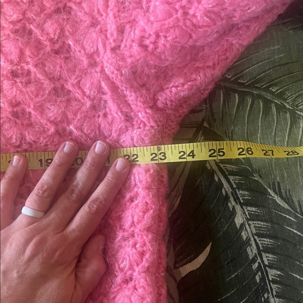 Zara Pink Cozy Scalloped Wool Alpaca 🦙 Blend Sweater - Picture 8 of 9
